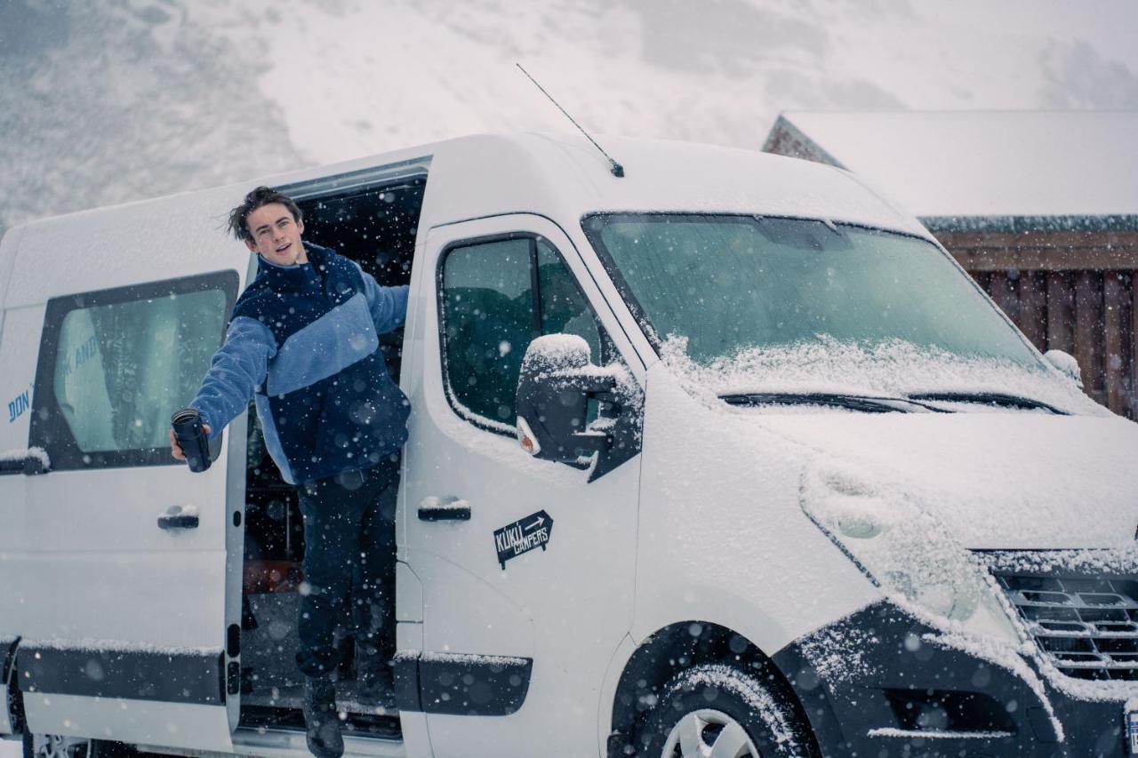 Kuku Campers - Campervans Keflavík Eksteriør bilde